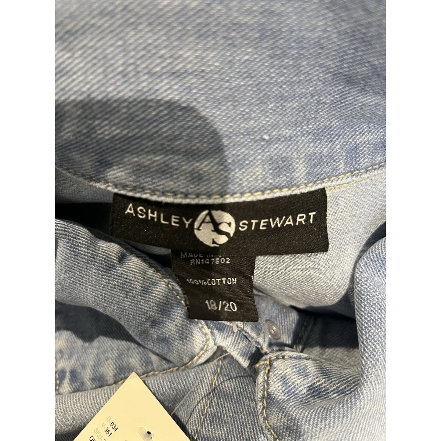 Ashley Stewart Women's 18/20 button cropped denim long sleeve jacket NWT