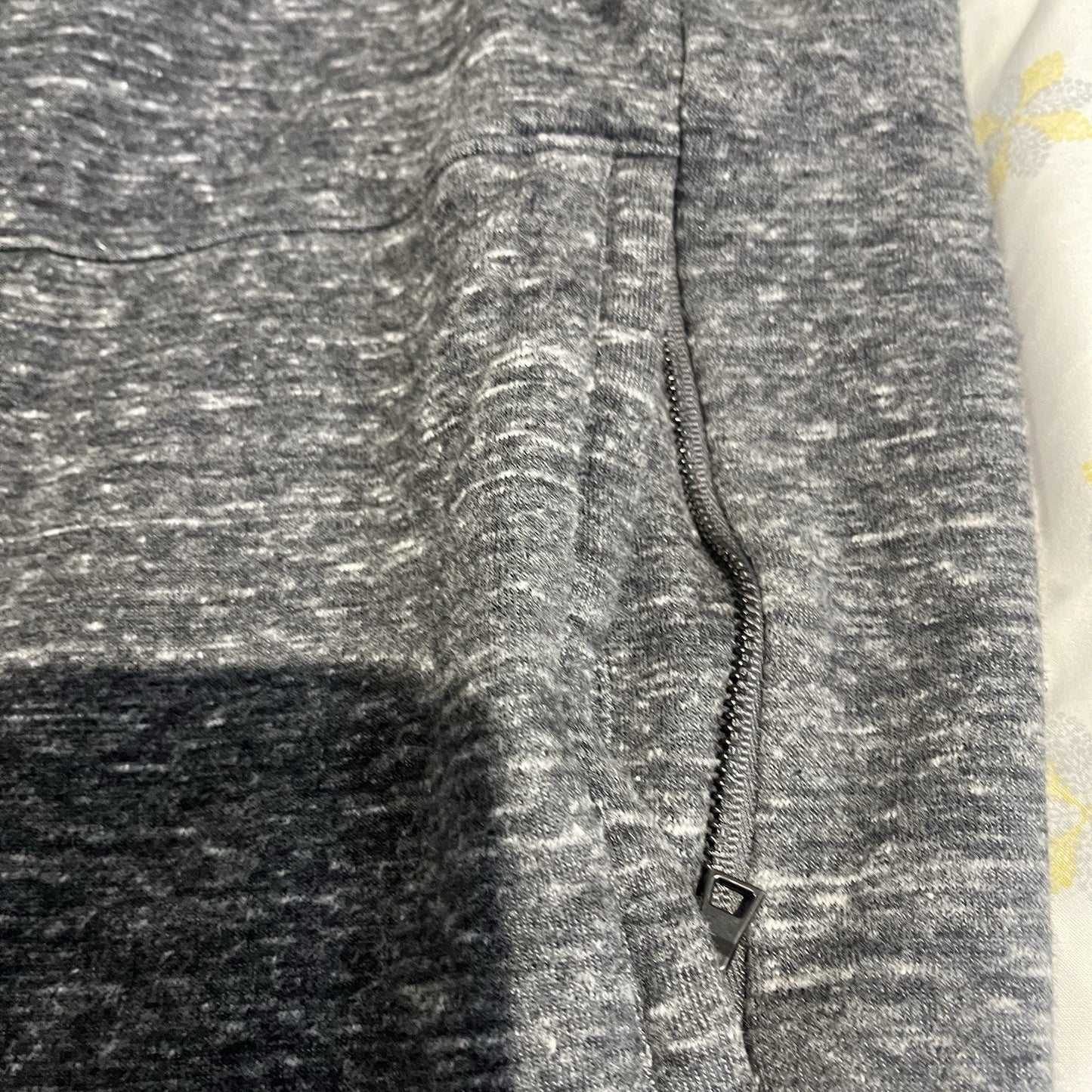 Vince Men's L full zip grey long sleeve sweatshirt