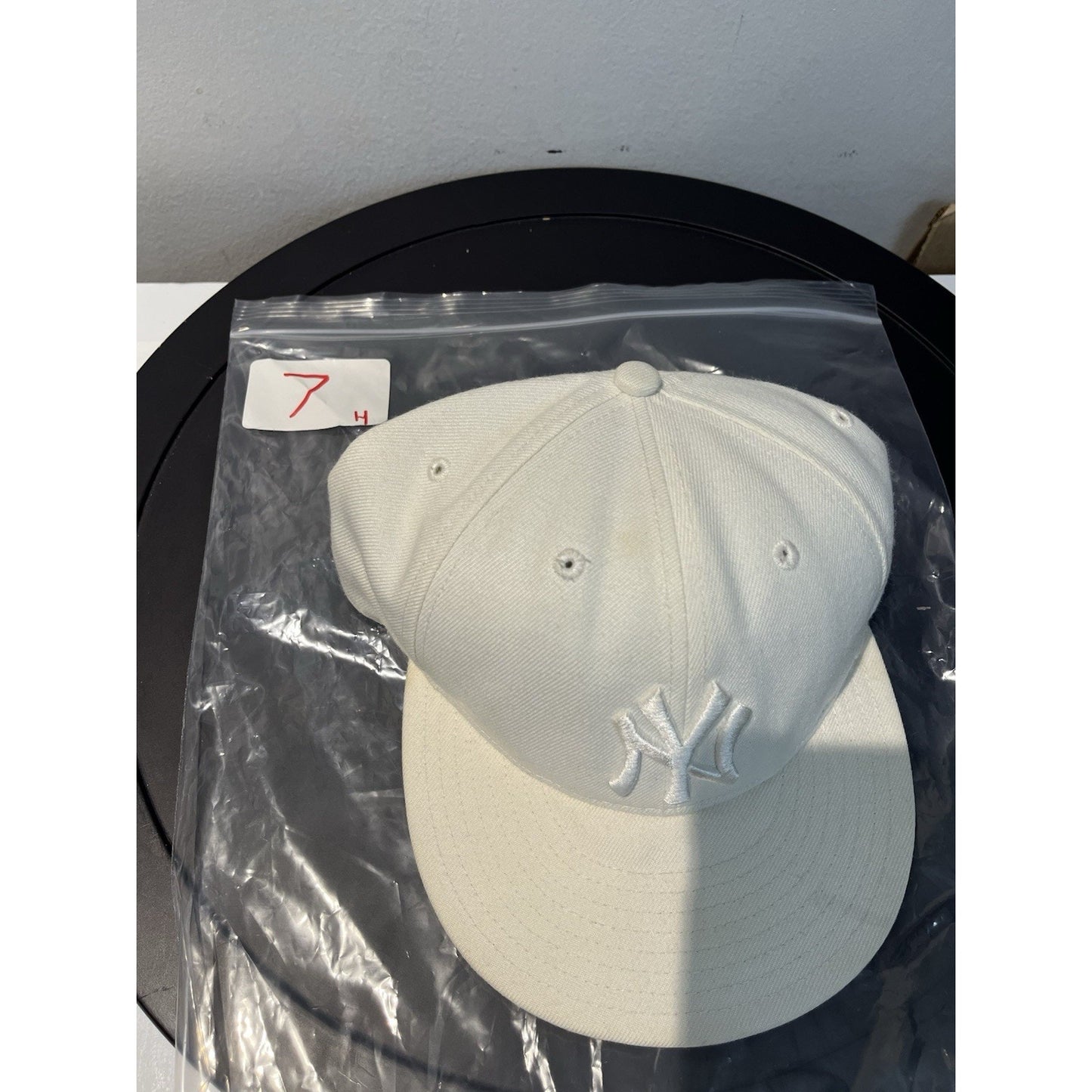 New Era 59Fifty 7 1/4 New york Yankees flat brim essential wool fitted hat