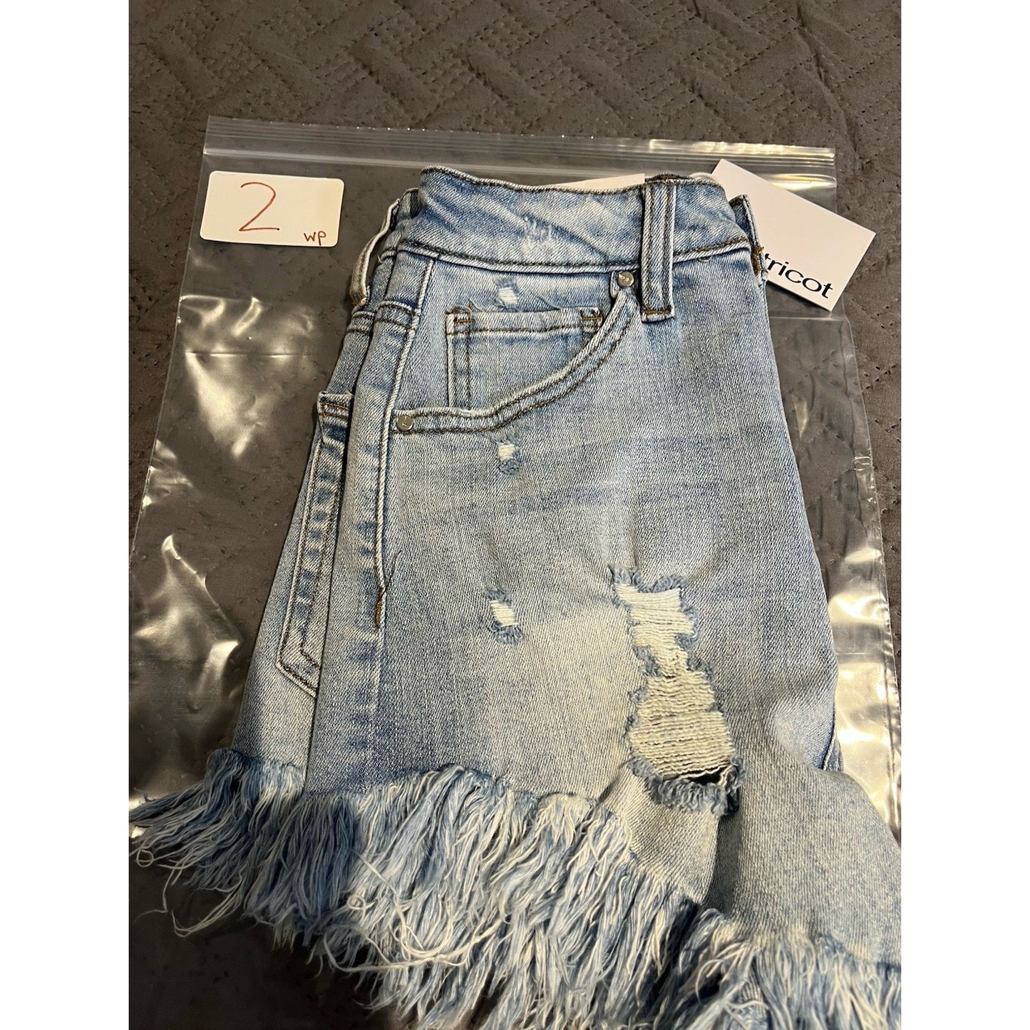 Tricot women's S light-wash denim high-rise distressed shorts NWT