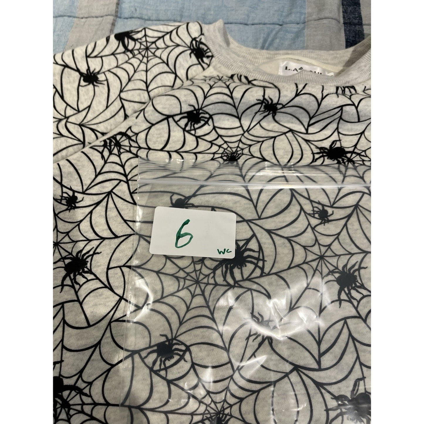 LA Soul Women’s S Spider Crew Neck Sweatshirt, Gray & Black