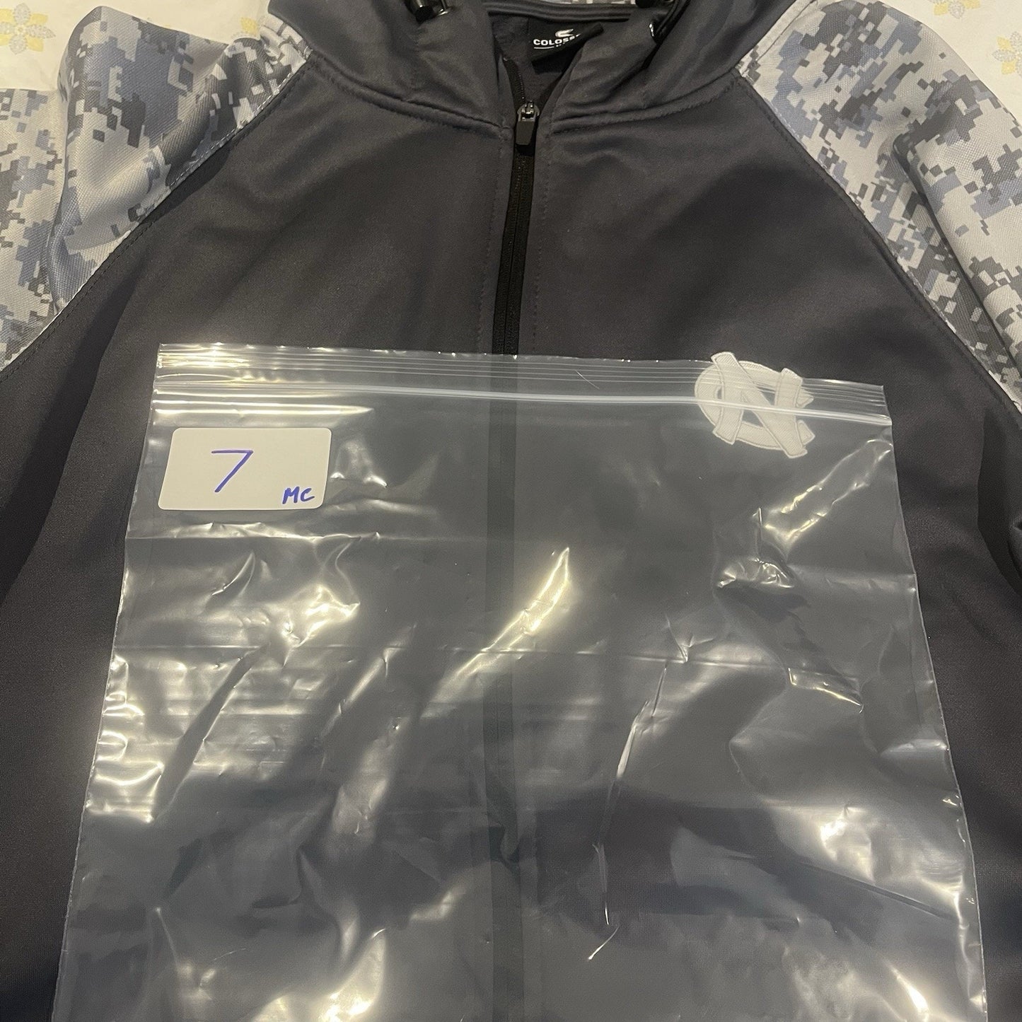 Colosseum Men's L full zip hooded Camo jacket North Carolina Tar Heels OHT