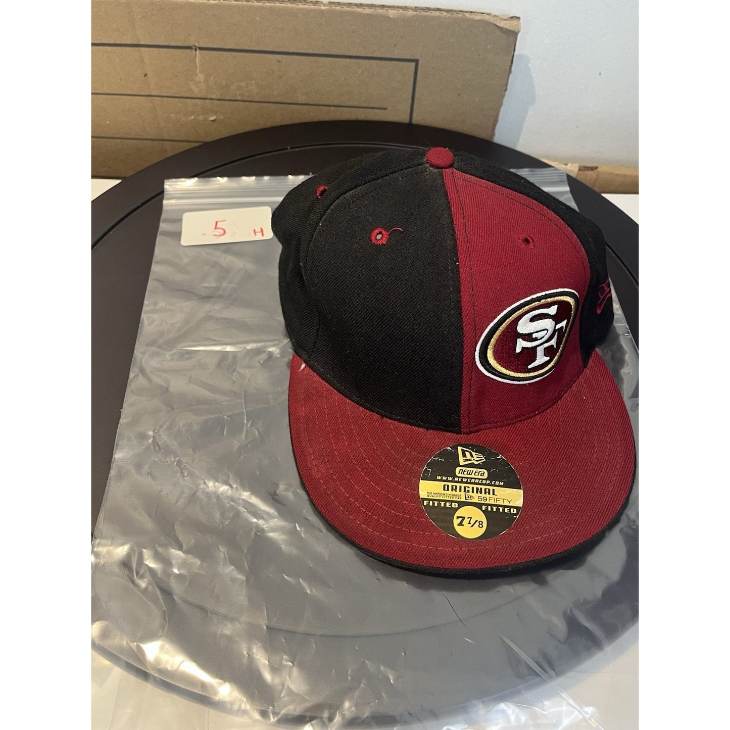 New Era original 59Fifty two-tone burgondy and black sz 7 7/8 fitted cap USA