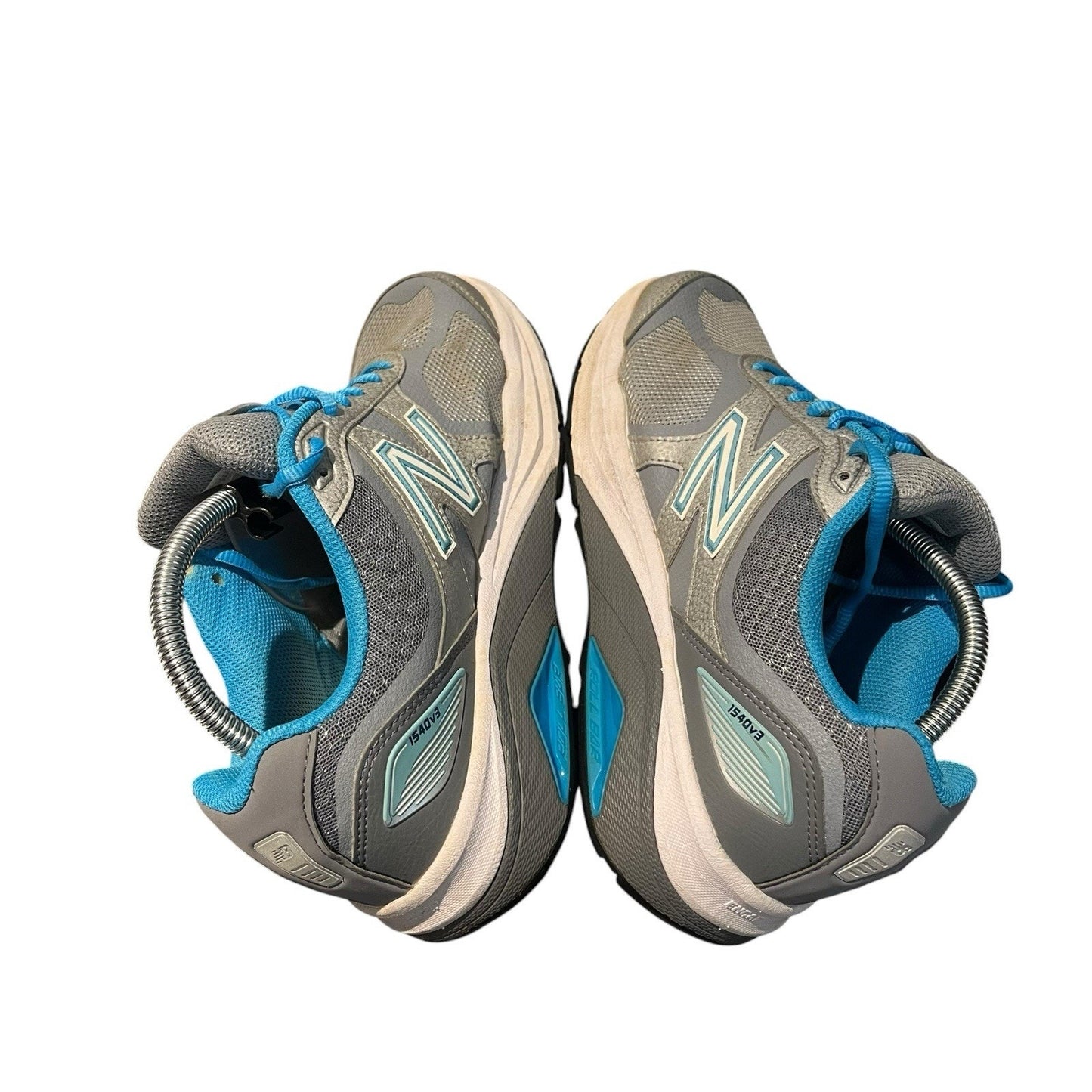 New Balance 1540 v3 silver/blue Running Shoes Size 10.5 Women’s