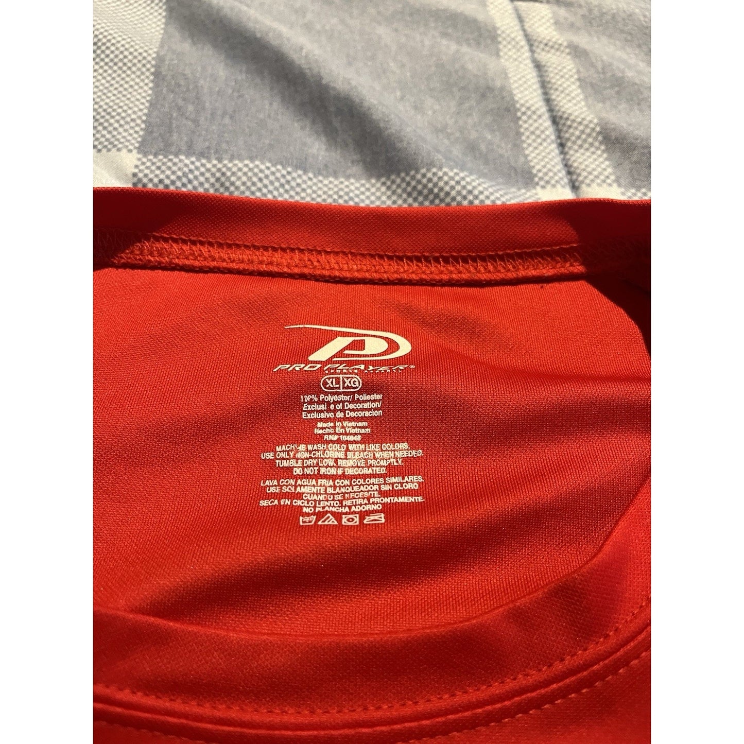 Pro Player Men's XL University of Georgia Bulldogs long sleeve performance shirt