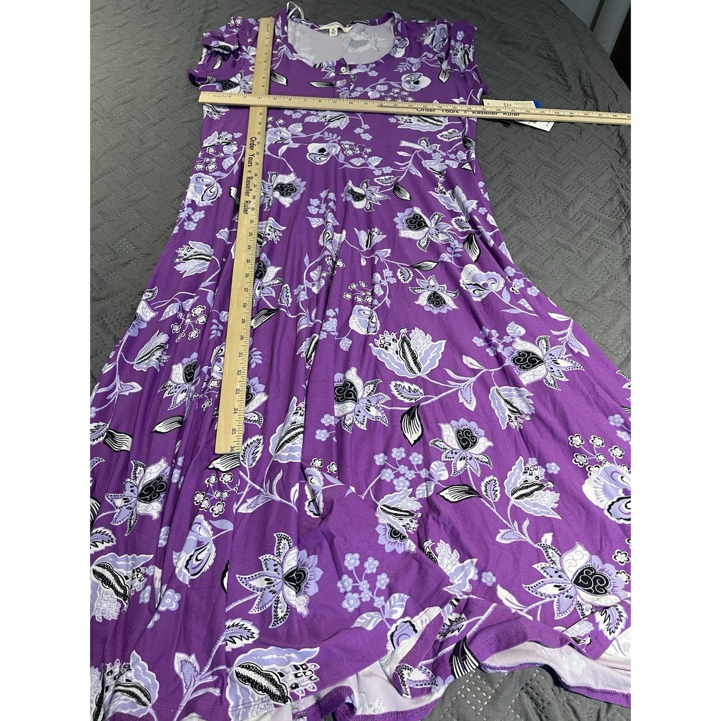 52 Seven Women's XL all over floral print purple nightgown NWT