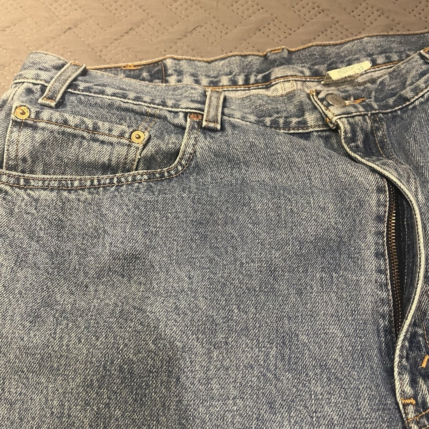 Vtg Levi's 505 Men's W 40 x L 32 regular straight leg jeans