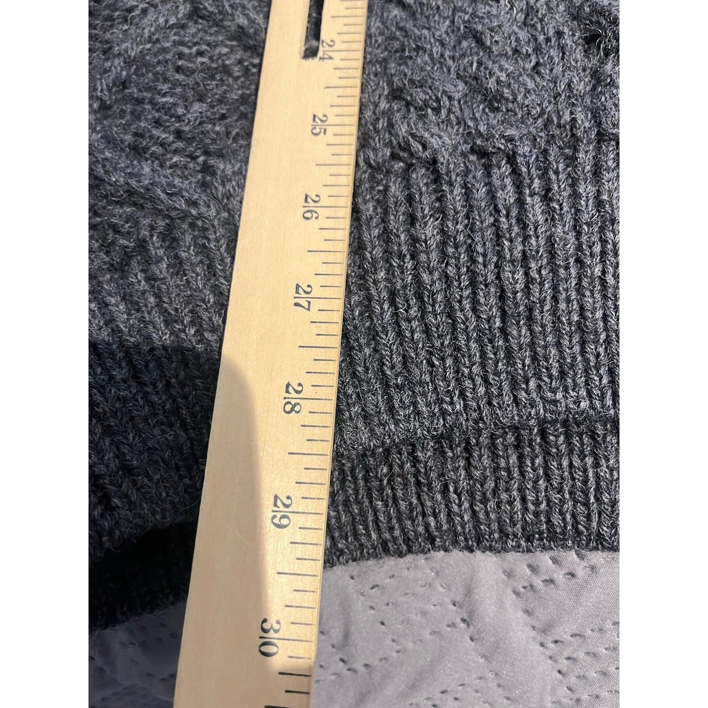 VTG Thornton Bay Women's L long sleeve cable knit 100% wool fisherman sweater