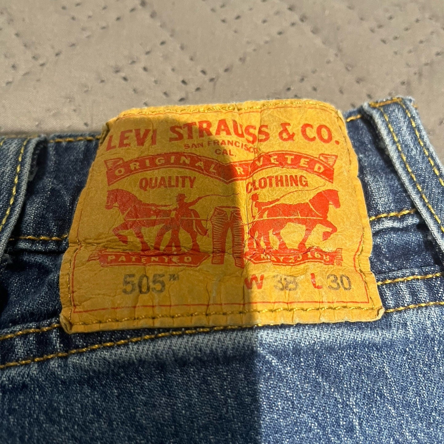 Levi's 505 Men's W38 x L30 straight leg denim jeans