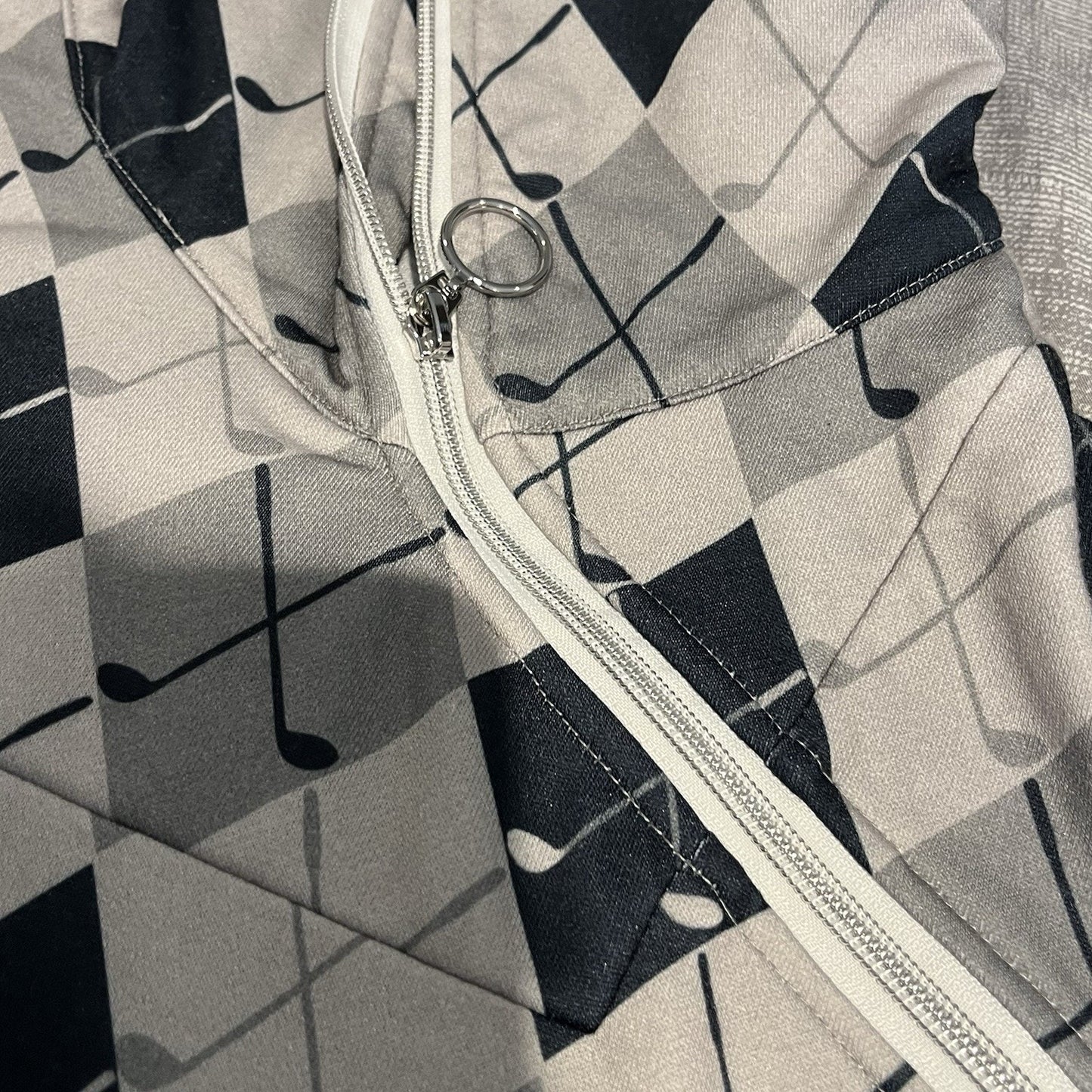 Cegolfs women's L side 1/4 zip argyle golf club all over print jacket