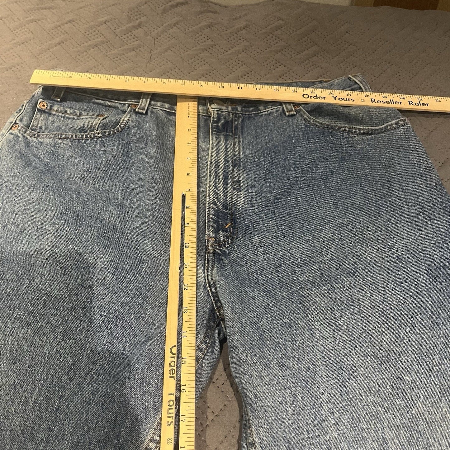 Vtg Levi's 505 Men's W 40 x L 32 regular straight leg jeans
