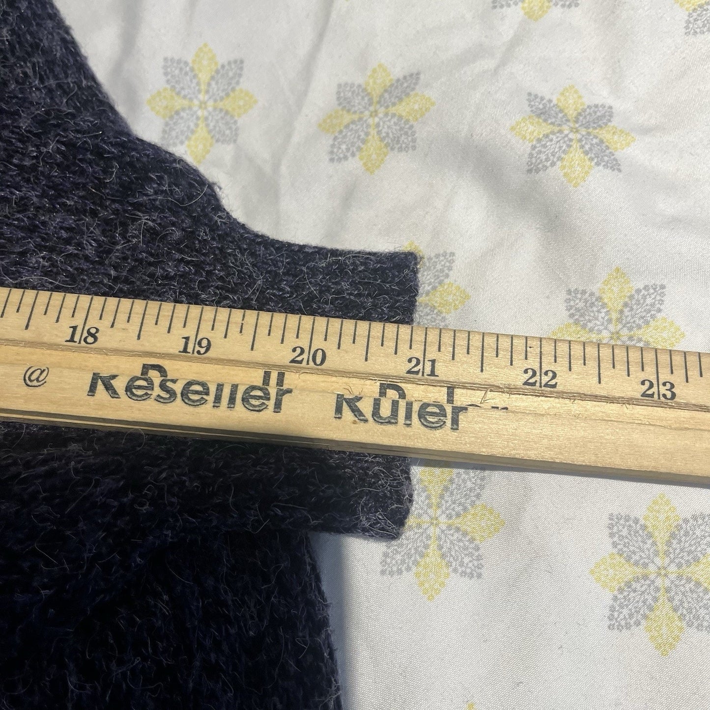 LOU. Legendary men's S "World Class Collection" long sleeve purple sweater