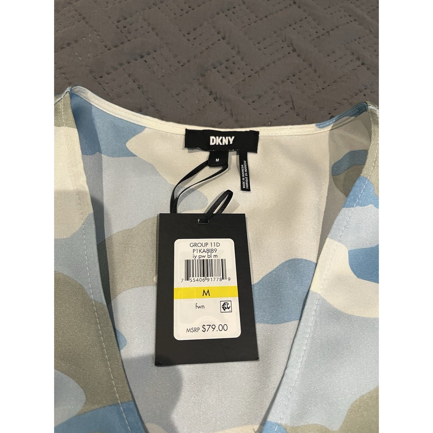 DKNY Women's M balloon sleeve blue camo blouse NWT