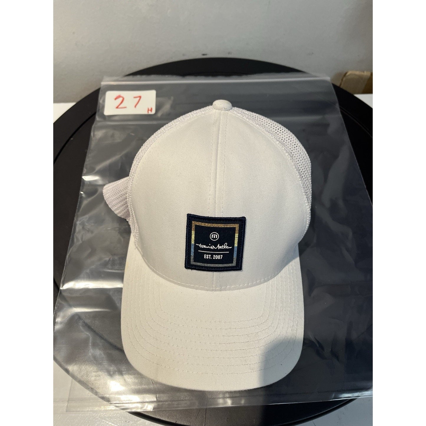 Travis Mathew Hat Cap Sz L/XL White Flexfit Fitted Golf Baseball