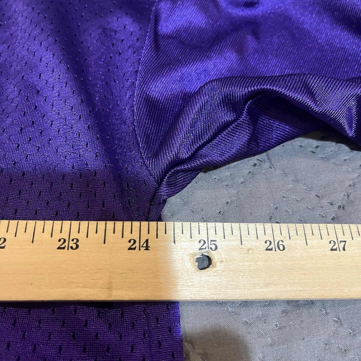 Vtg y2k Reebok NFL Men's XL Minnesota Vikings #84 Randy Moss Purple Jersey