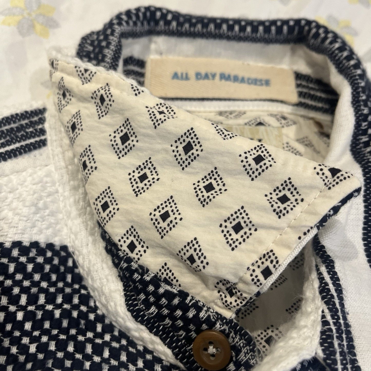 Scotch & Soda men's M Basketweave voile button up shirt