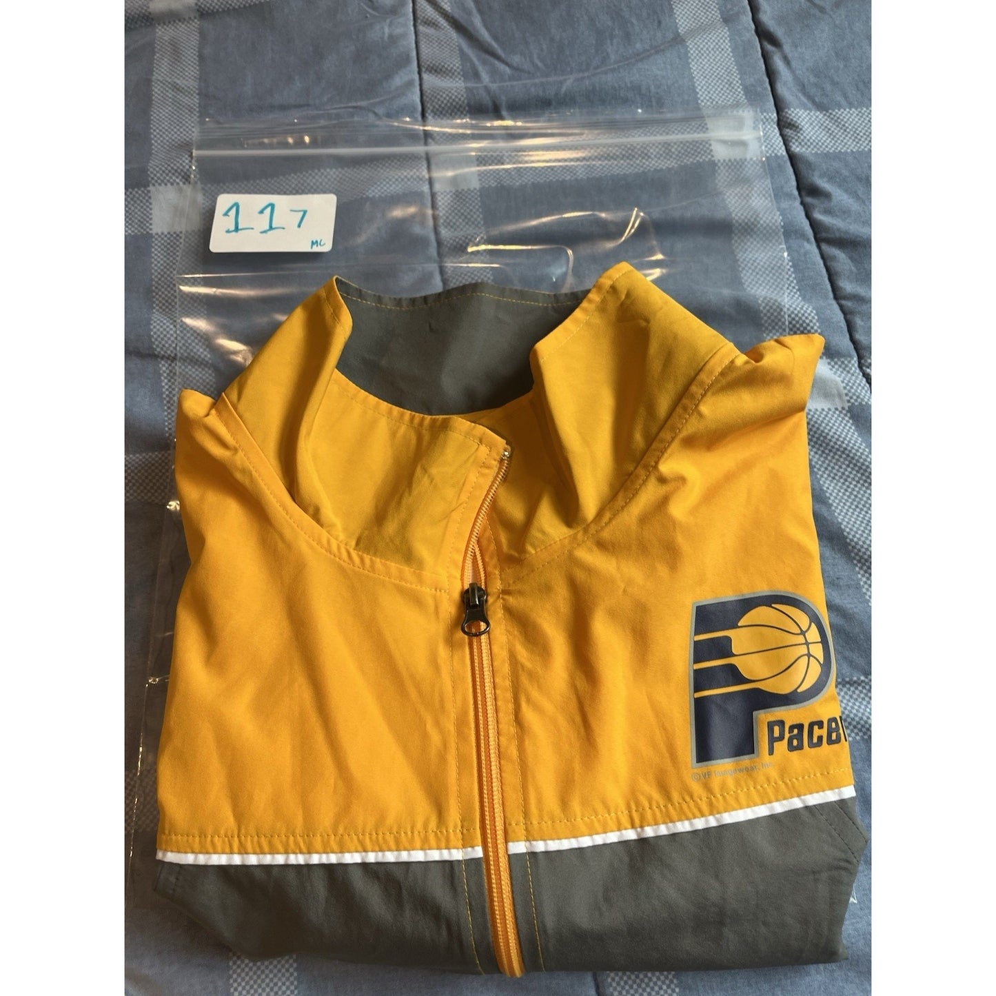NBA Men's L Indiana Pacer’s lightweight windbreaker pocketed full zip jacket
