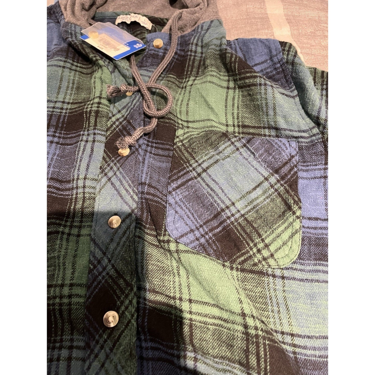 Arizona Jean Co Men's L green/blue plaid hooded button up flannel jacket NWT