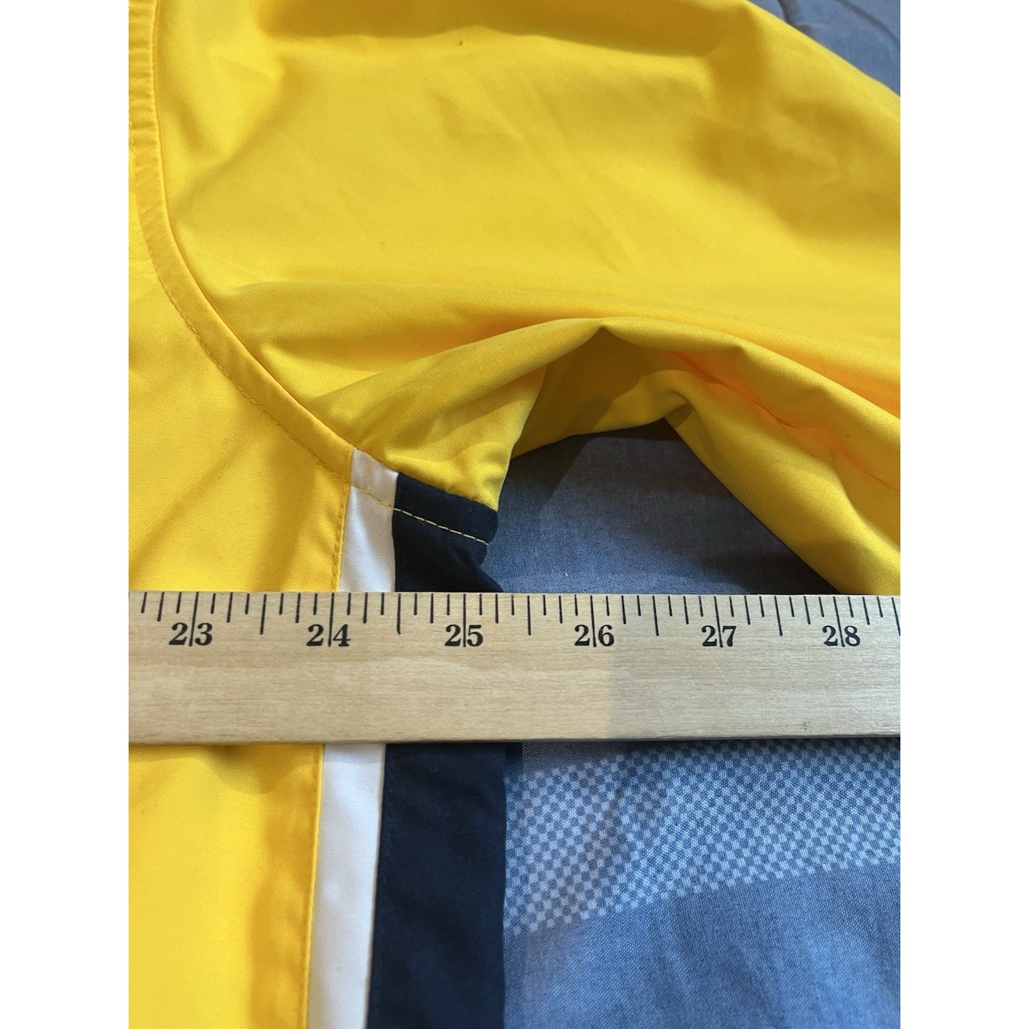 Vtg Tommy Hilfiger Men's L full zip hooded winbreaker rain jacket