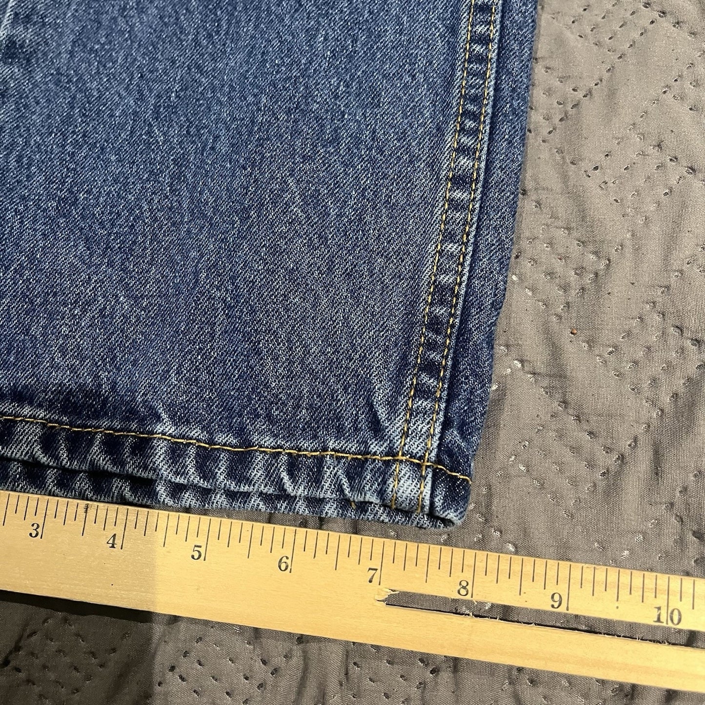 Levi's 505 Men's W 33 x L 30 straight leg zip fly blue wash denim jeans