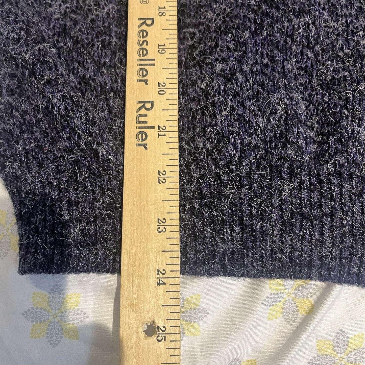 LOU. Legendary men's S "World Class Collection" long sleeve purple sweater