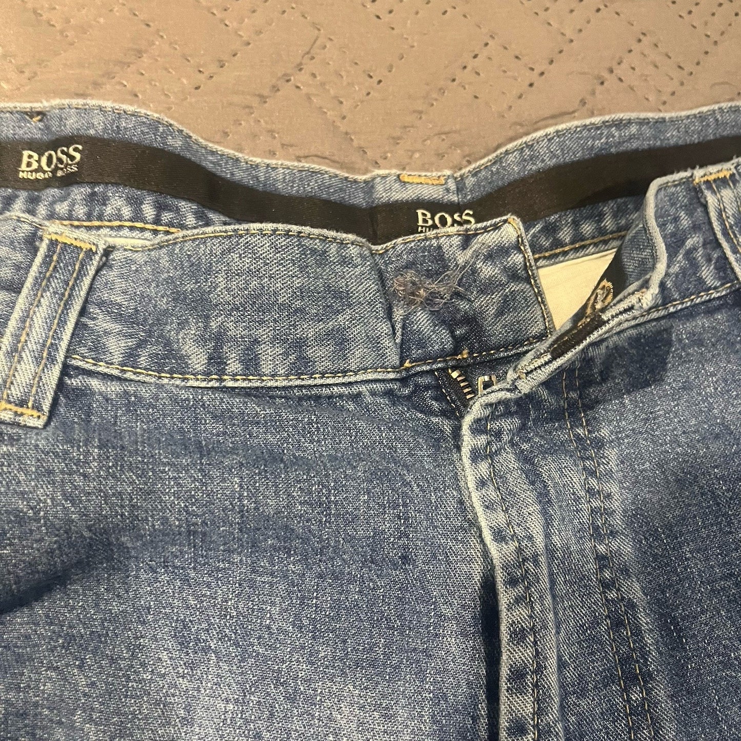 Hugo Boss Alabama Men's W 40 x L 32 straight denim jeans Italy made