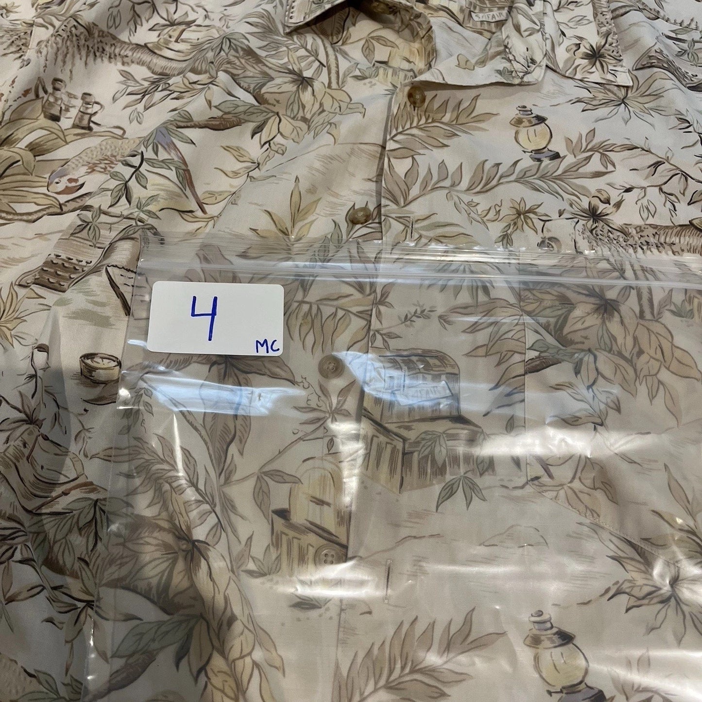 VTG Banana Republic Safari & Travel men's L button up all over print shirt