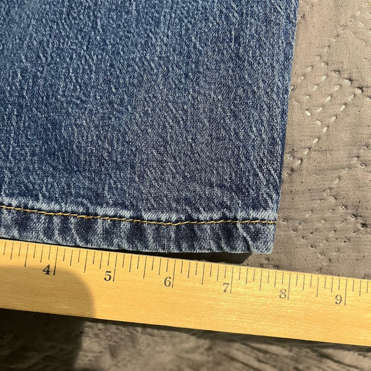 Levi's 505 Men's W38 x L30 straight leg denim jeans