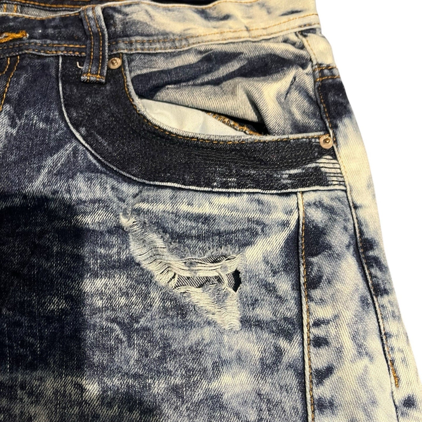 Akoo Men's 34 light blue acid wash distressed denim jeans