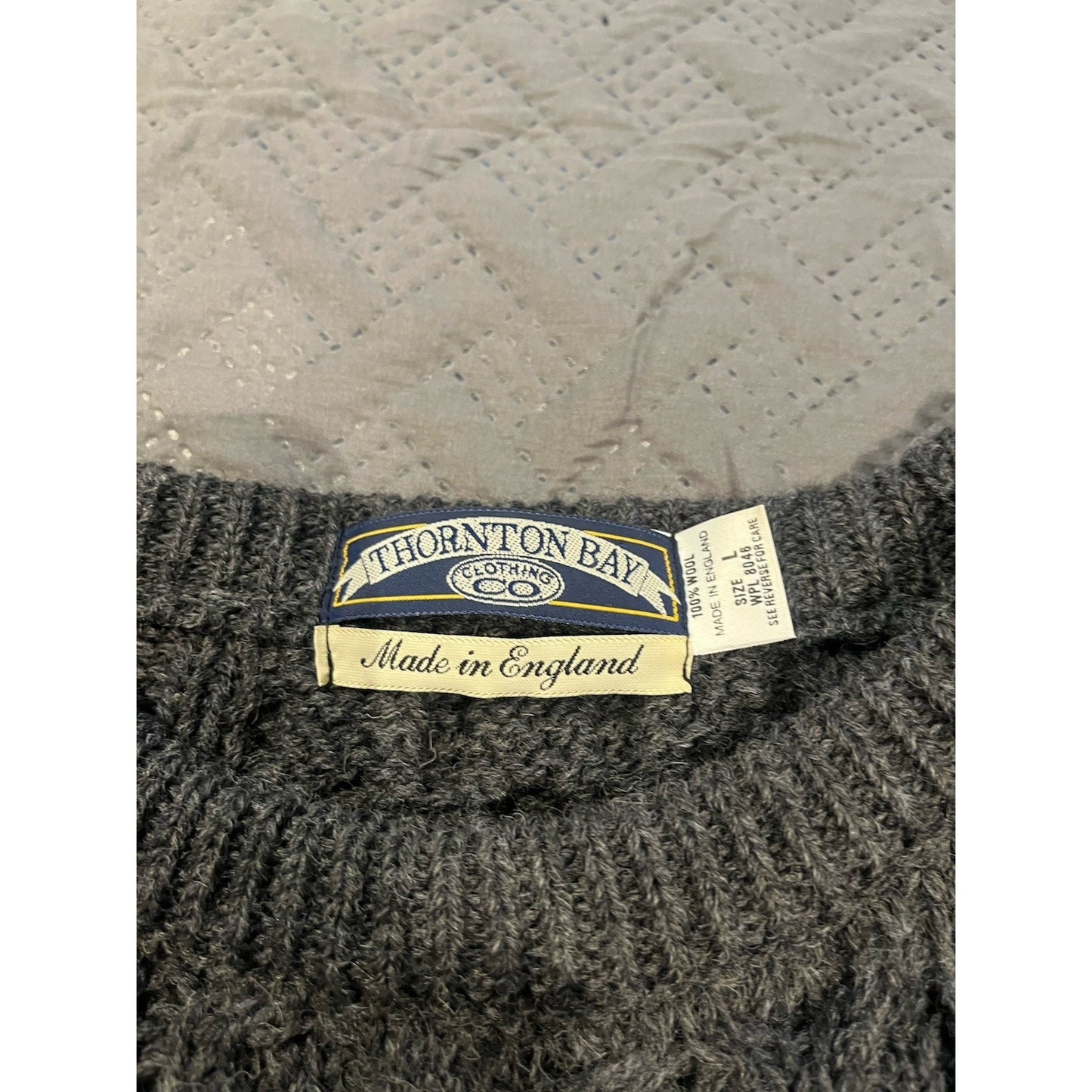 VTG Thornton Bay Women's L long sleeve cable knit 100% wool fisherman sweater