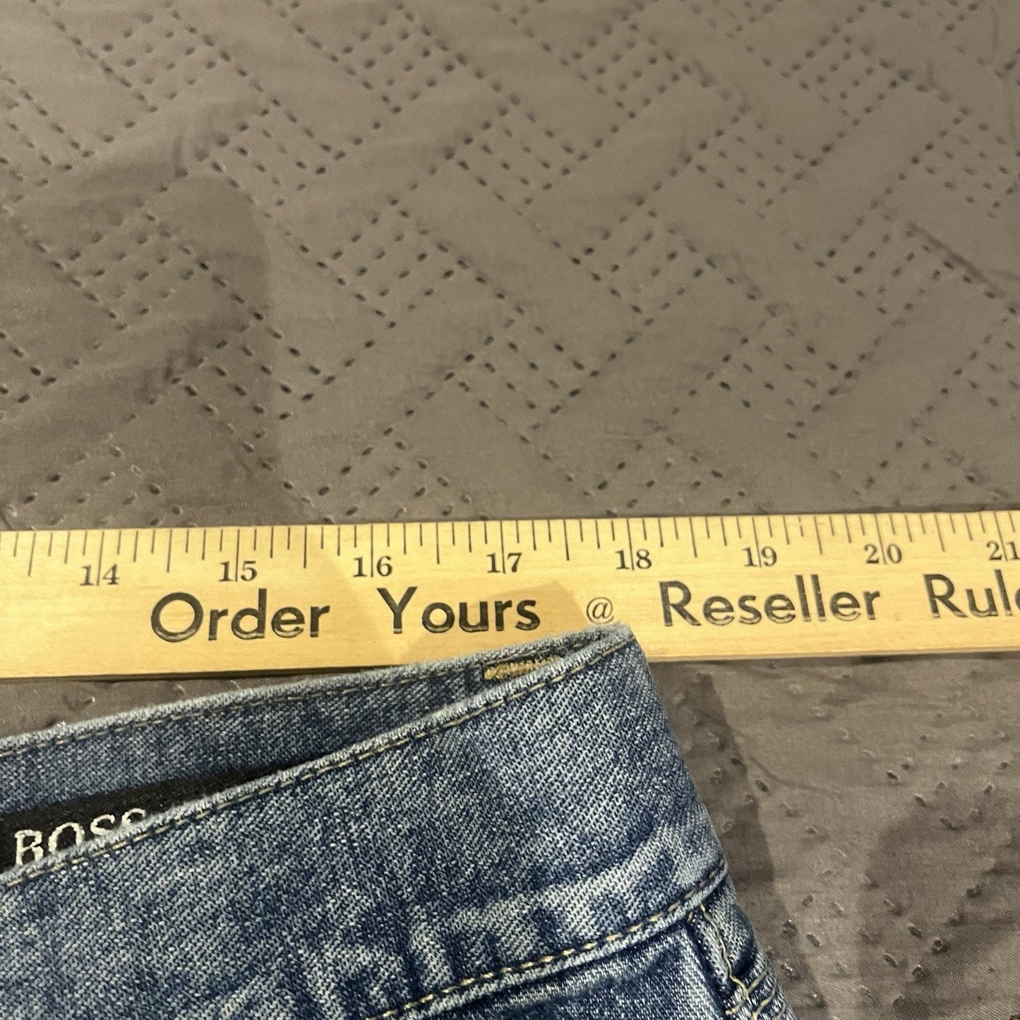 Hugo Boss Alabama Men's W 40 x L 32 straight denim jeans Italy made
