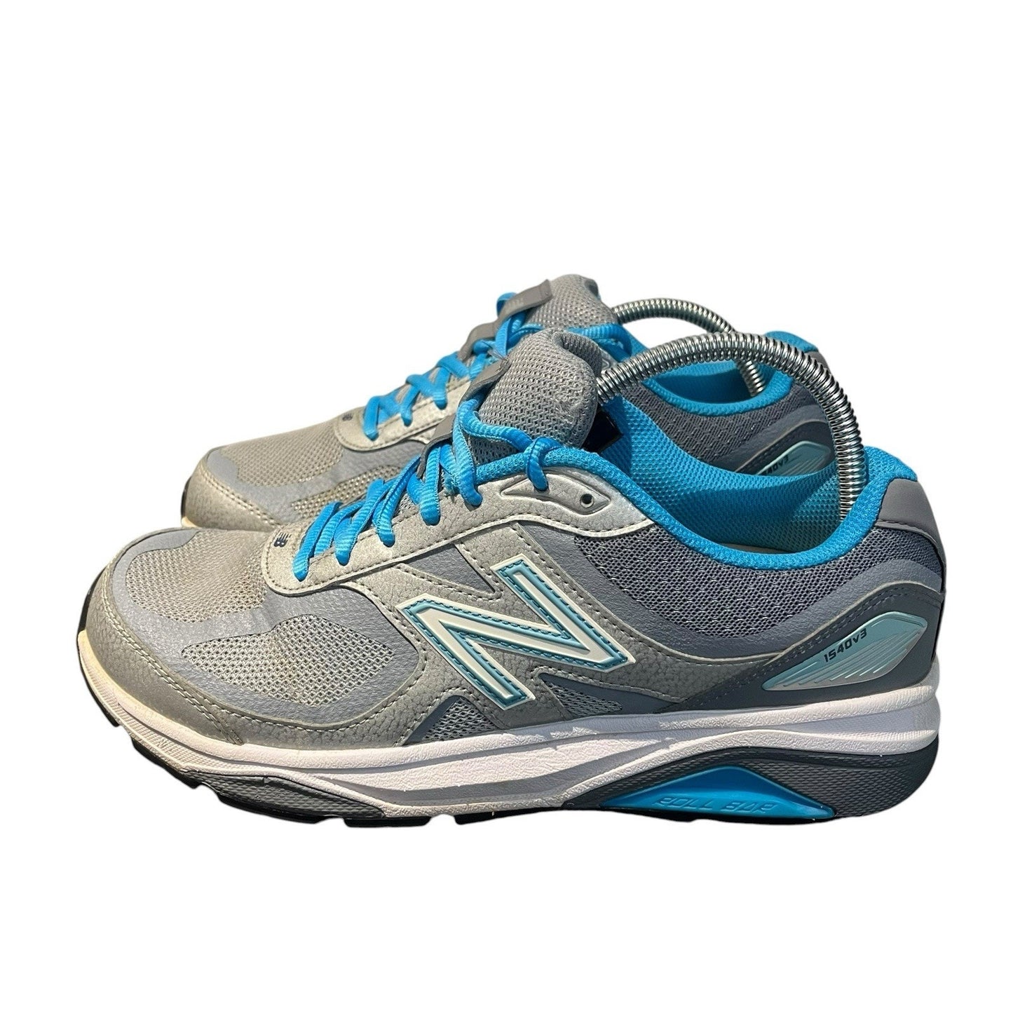 New Balance 1540 v3 silver/blue Running Shoes Size 10.5 Women’s