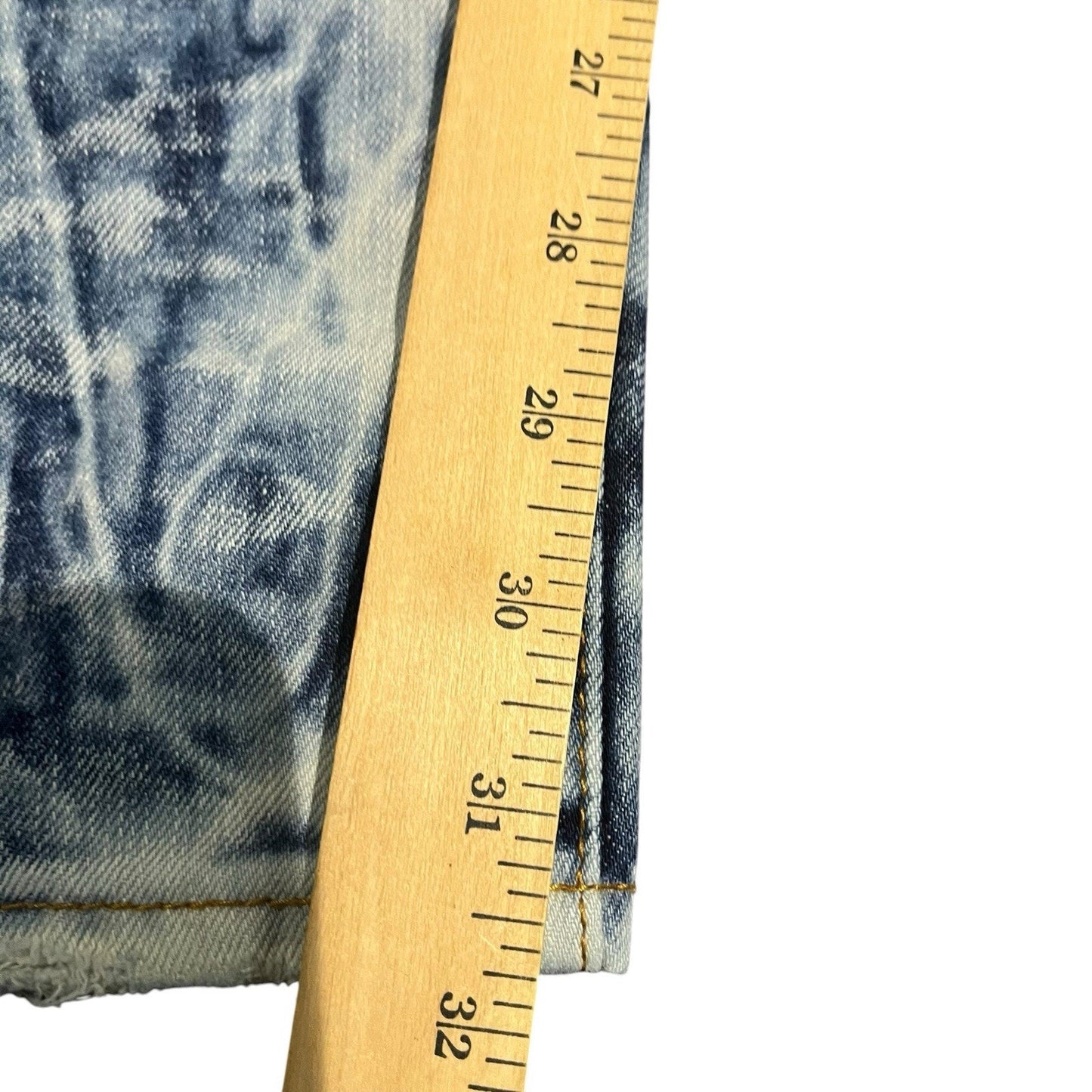 Akoo Men's 34 light blue acid wash distressed denim jeans