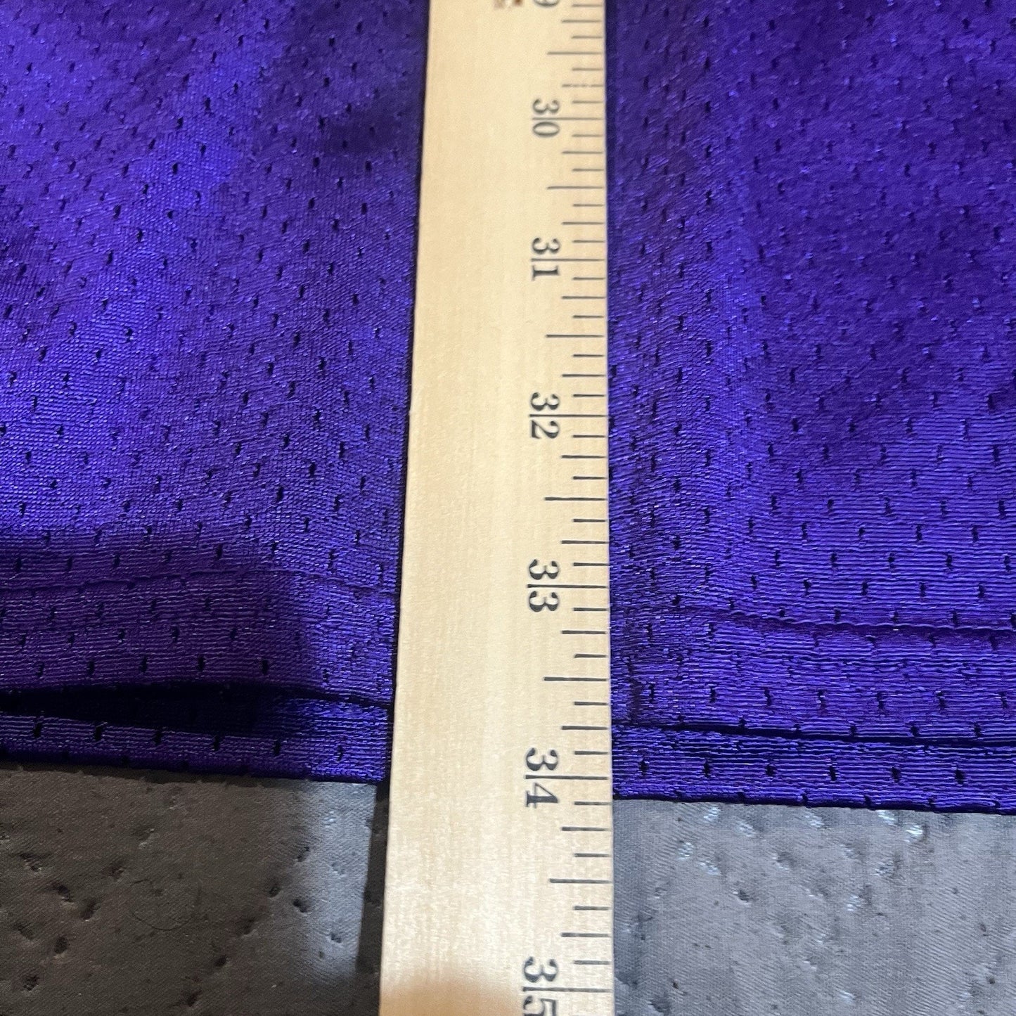 Vtg y2k Reebok NFL Men's XL Minnesota Vikings #84 Randy Moss Purple Jersey