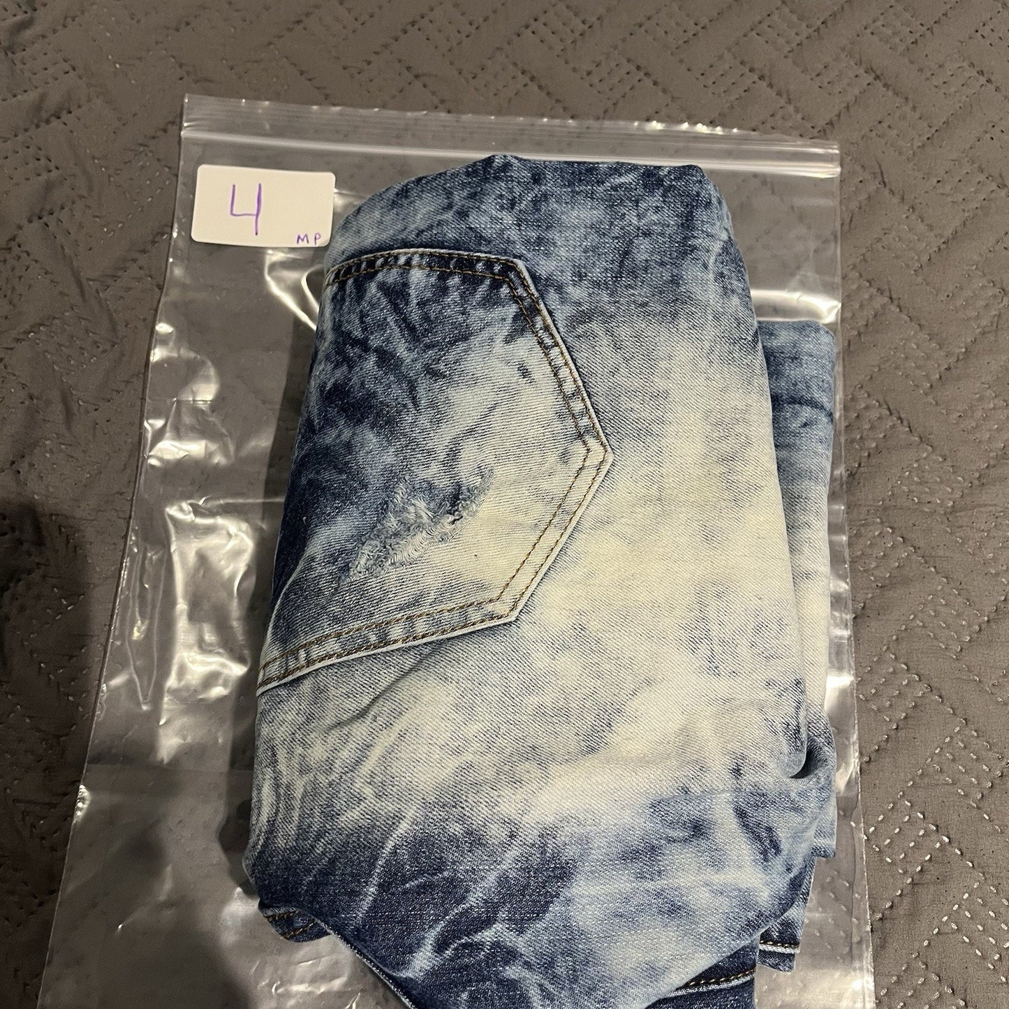 Akoo Men's 34 light blue acid wash distressed denim jeans