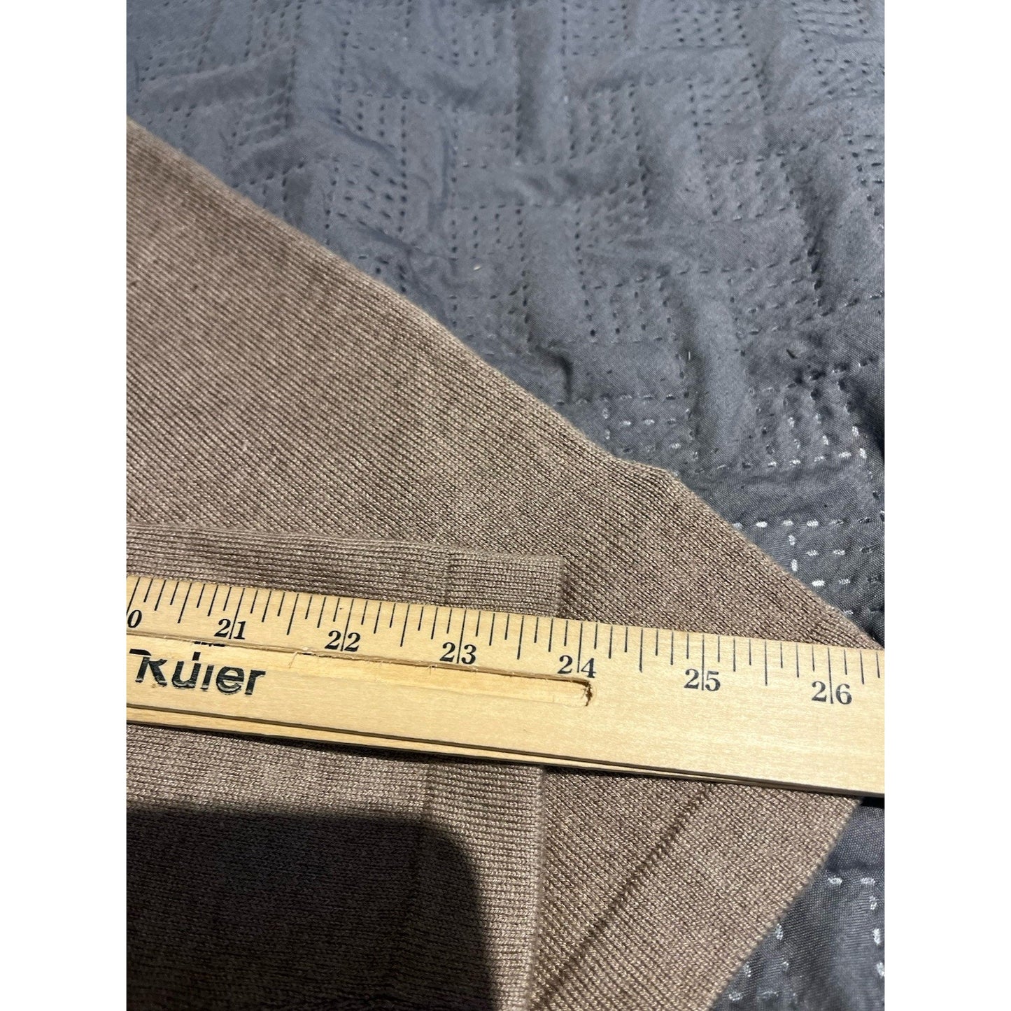 Banana Republic Men's M Silk Cashmere blend v-neck sweater