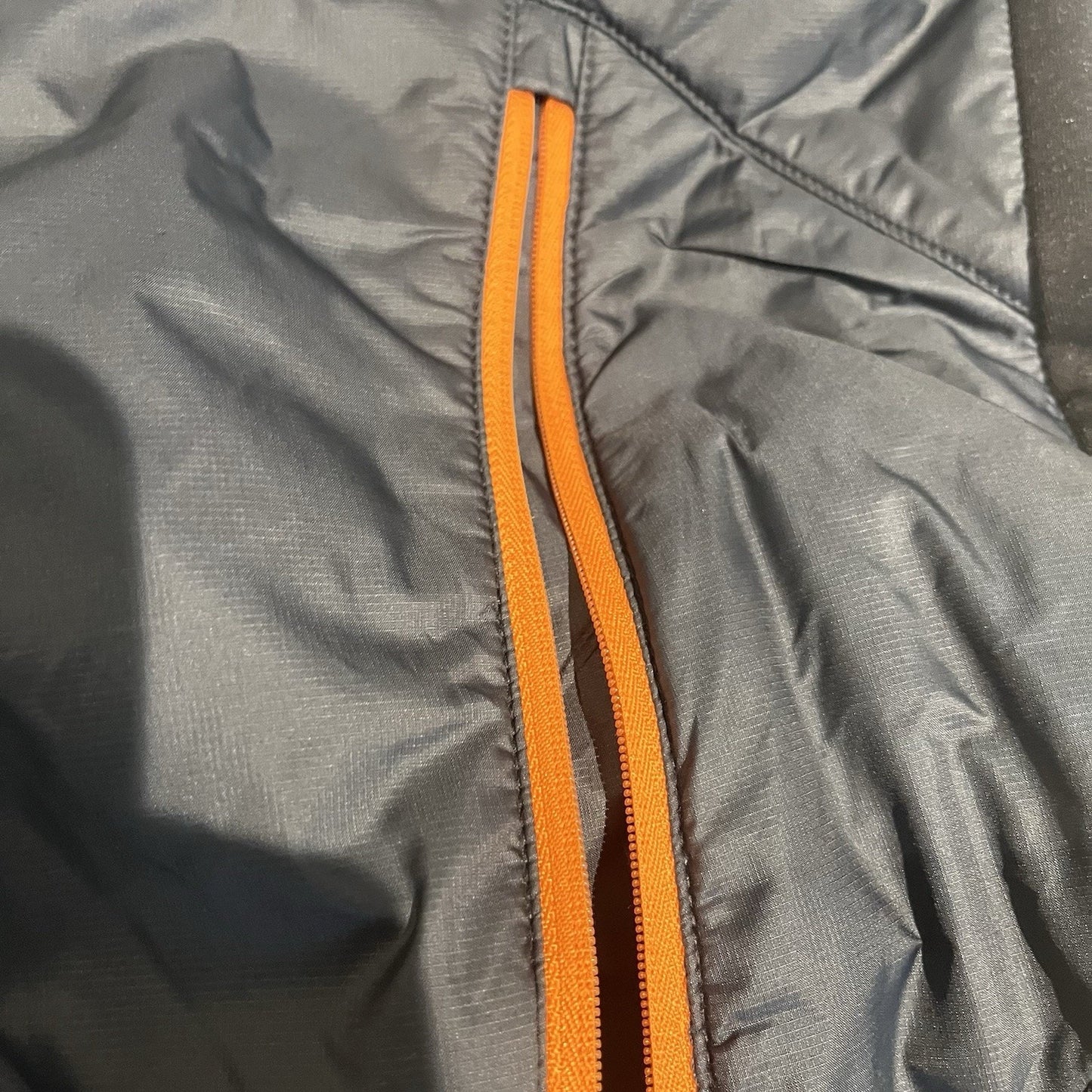 Eddie Bauer Freeheat men's XL full zip hooded puff jacket