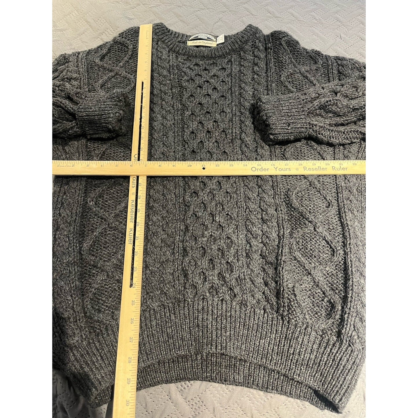 VTG Thornton Bay Women's L long sleeve cable knit 100% wool fisherman sweater