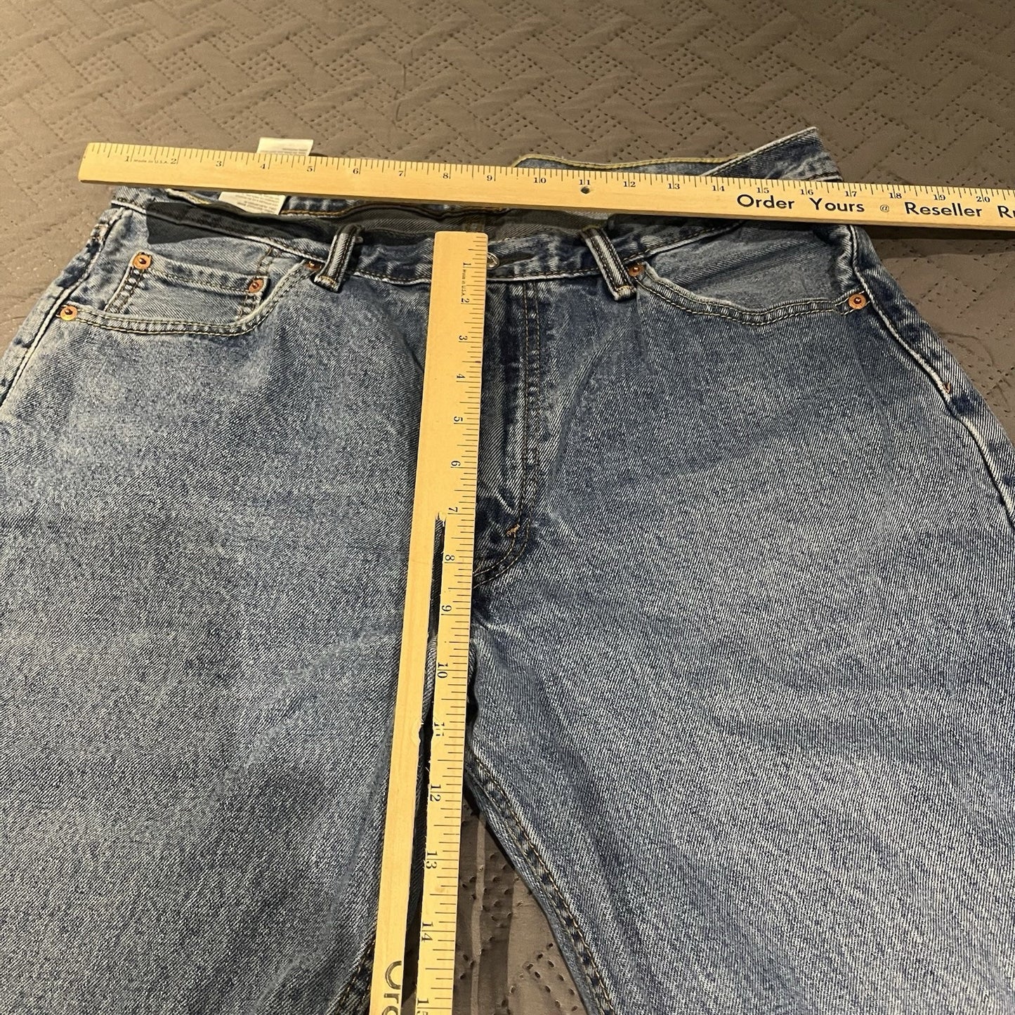Levi's 550 Men's Relaxed Fit Jeans - Denim Blue Jeans Light Wash Size 36x32