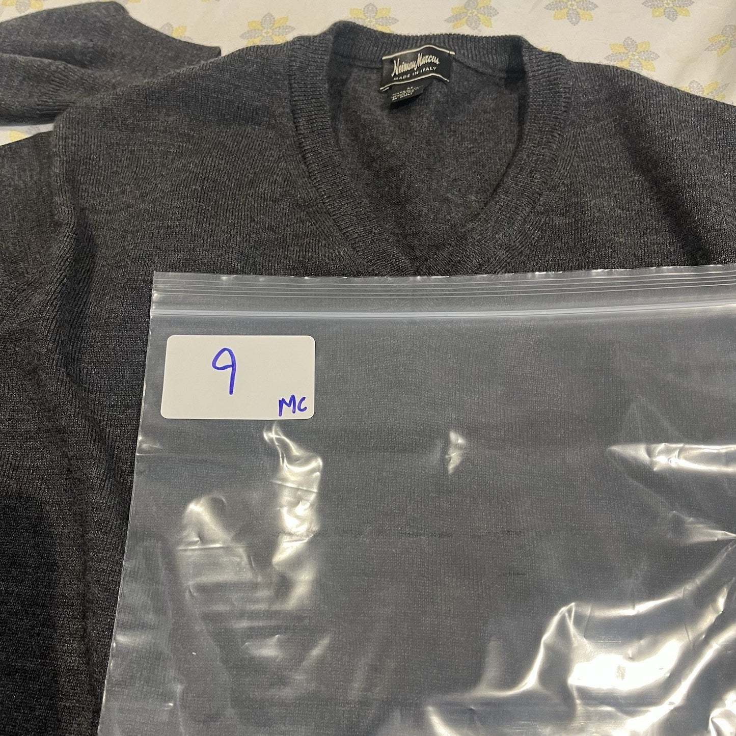 Neiman Marcus men's M merino wool v-neck long sleeve sweater made in italy