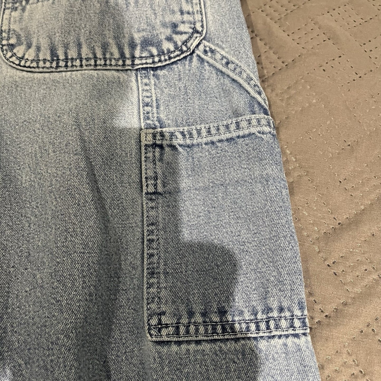 Vtg Carhartt Men's W 32 x L 34 light wash cartpenter workwear jeans