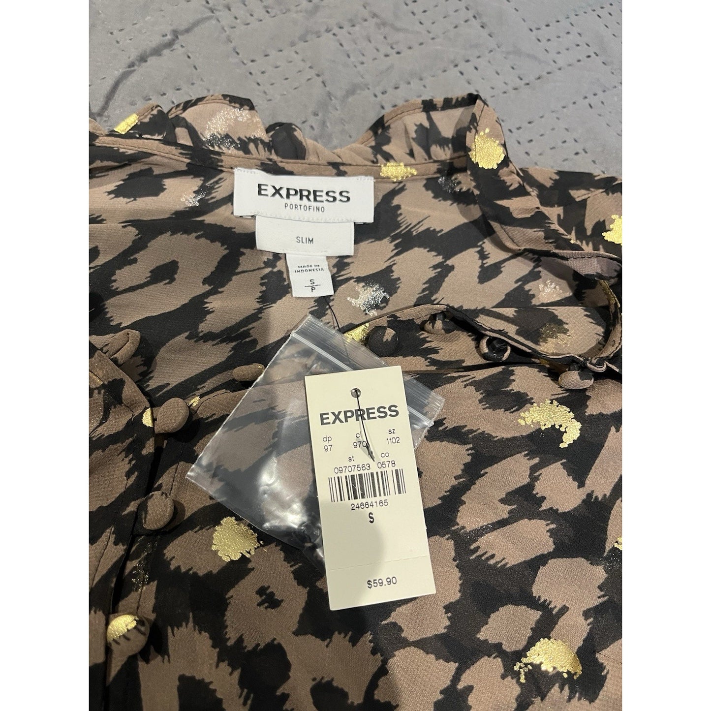 Express portofino Women's S slim sheer leapard print button up blouse NWT