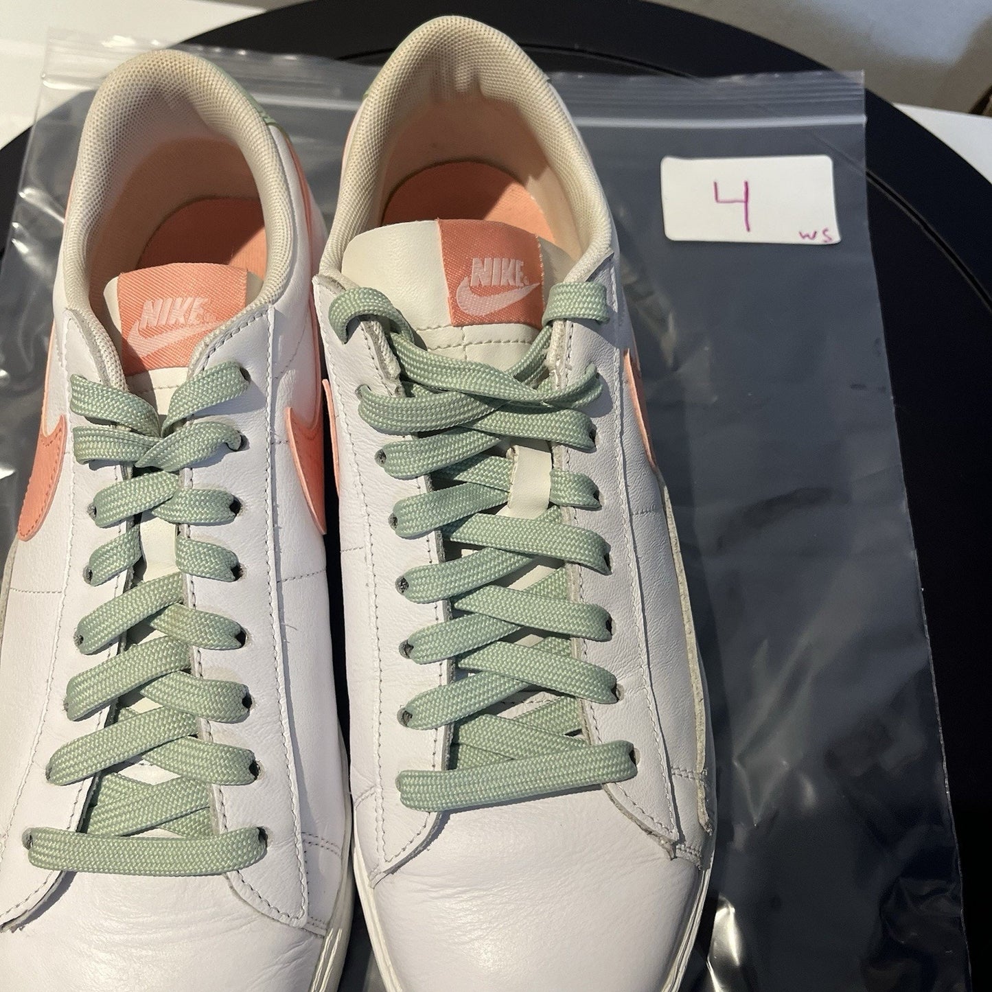 WMNS NIKE BLAZER LOW LE WHITE-BLEACHED CORAL PINK SZ 11.5 [AV9370-105]