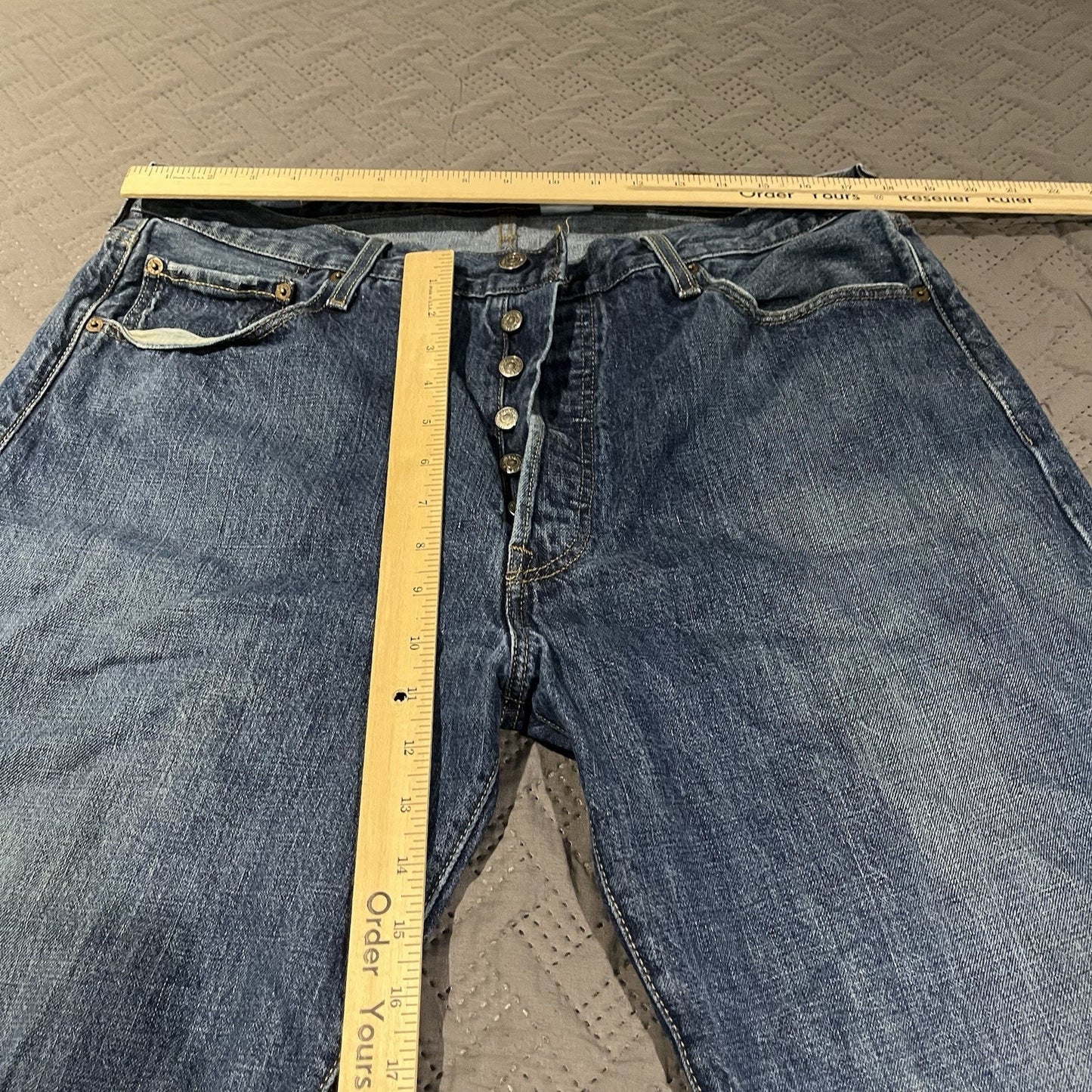 Levi's 501 Men's W 38 x L 34 button fly blue denim jeans