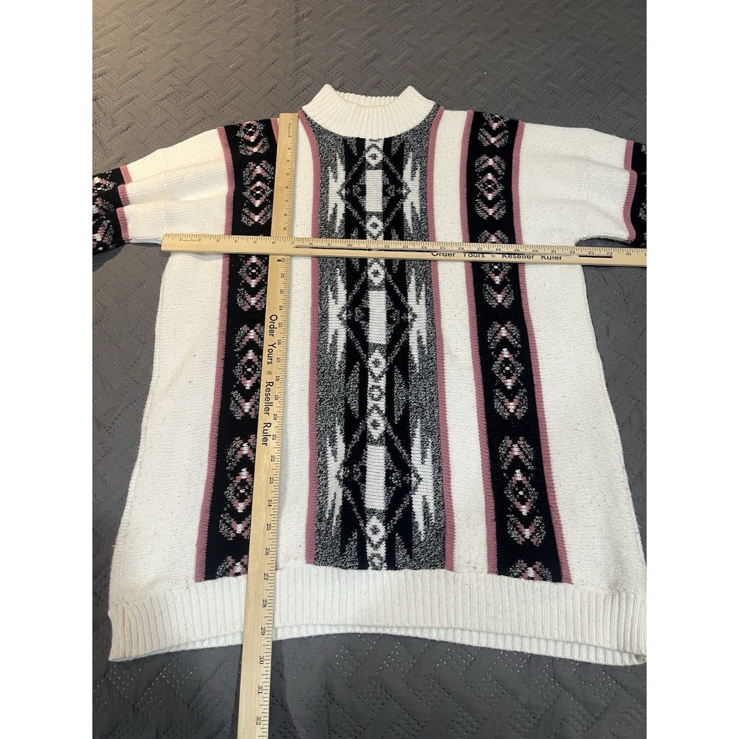 Vtg Private EyesWomen's XL oversized tribal print turtle neck sweater USA made