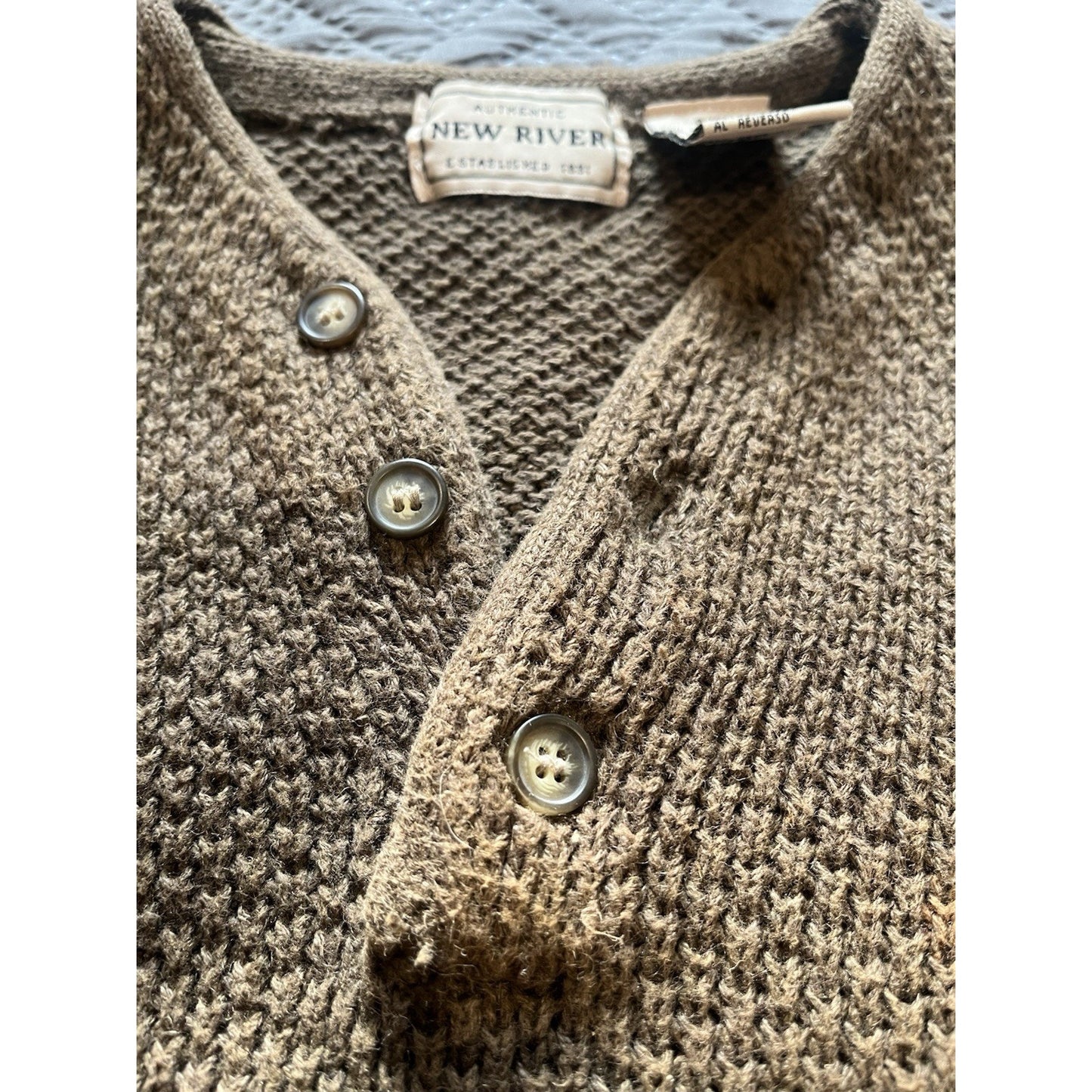 New River Men's S ramie blend waffle kniy henley sweater