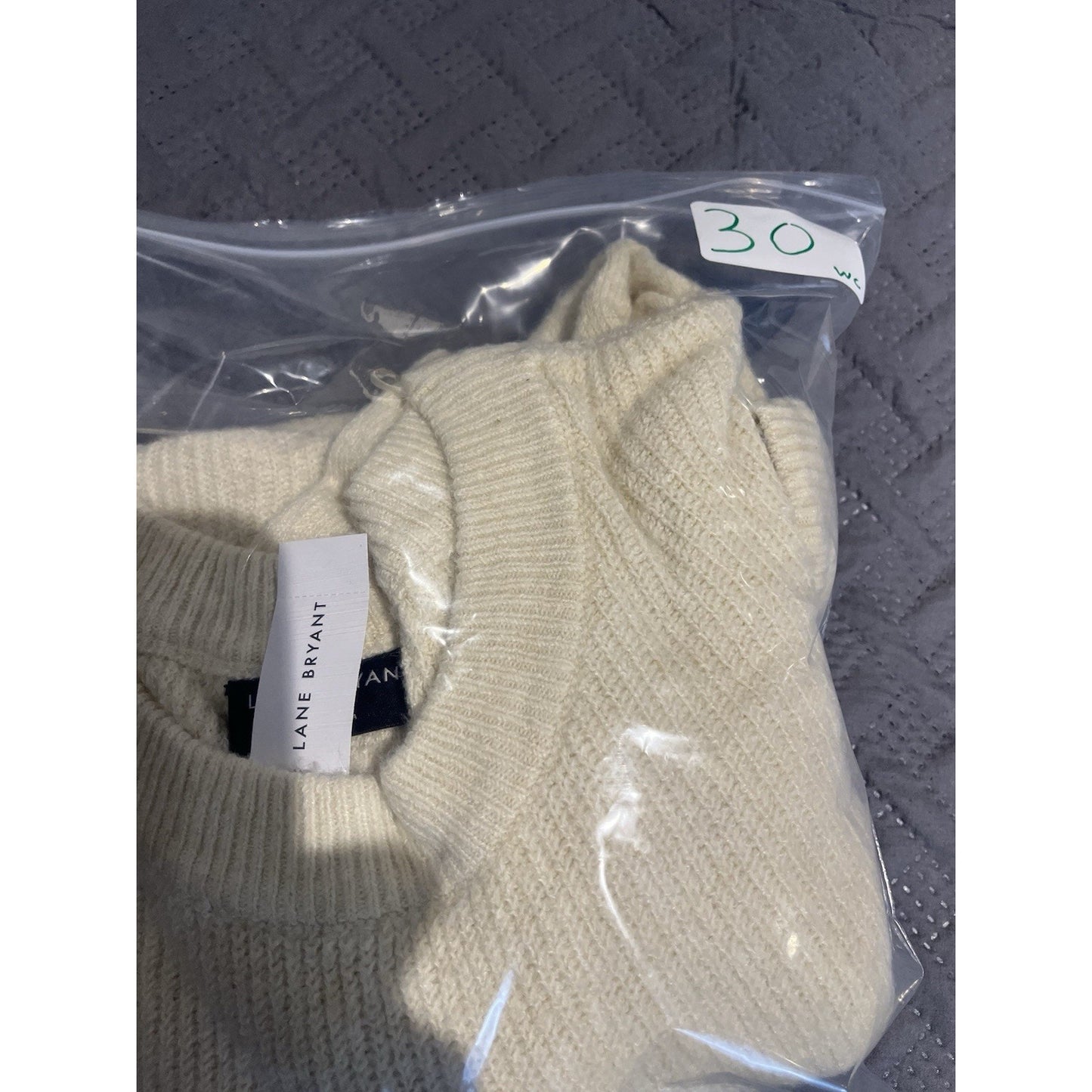 Lane Bryant Women's 26/28 cream color knit long sleeve sweater NWT