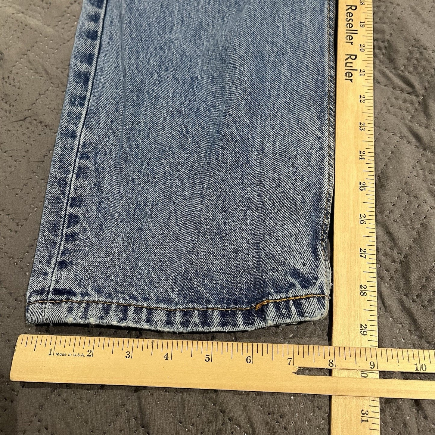 Levi's 550 Men's Relaxed Fit Jeans - Denim Blue Jeans Light Wash Size 36x32