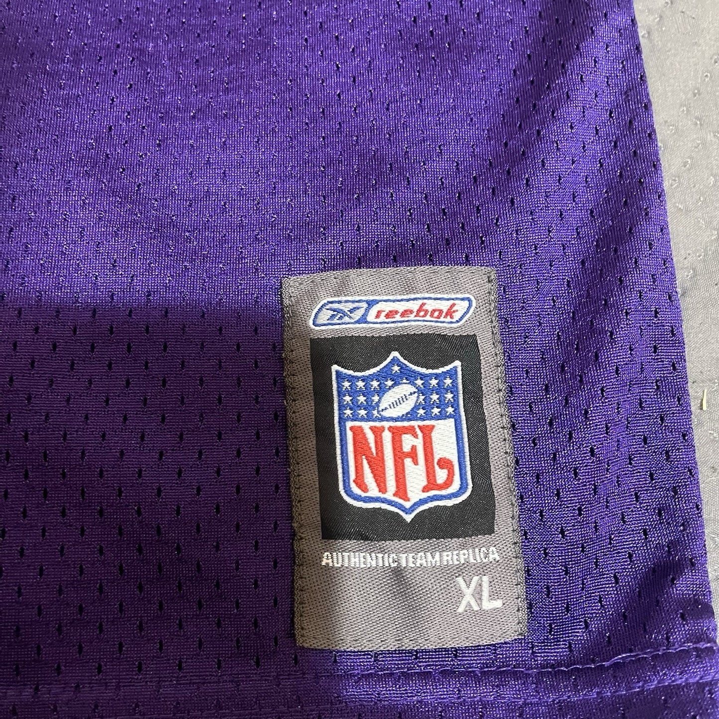 Vtg y2k Reebok NFL Men's XL Minnesota Vikings #84 Randy Moss Purple Jersey