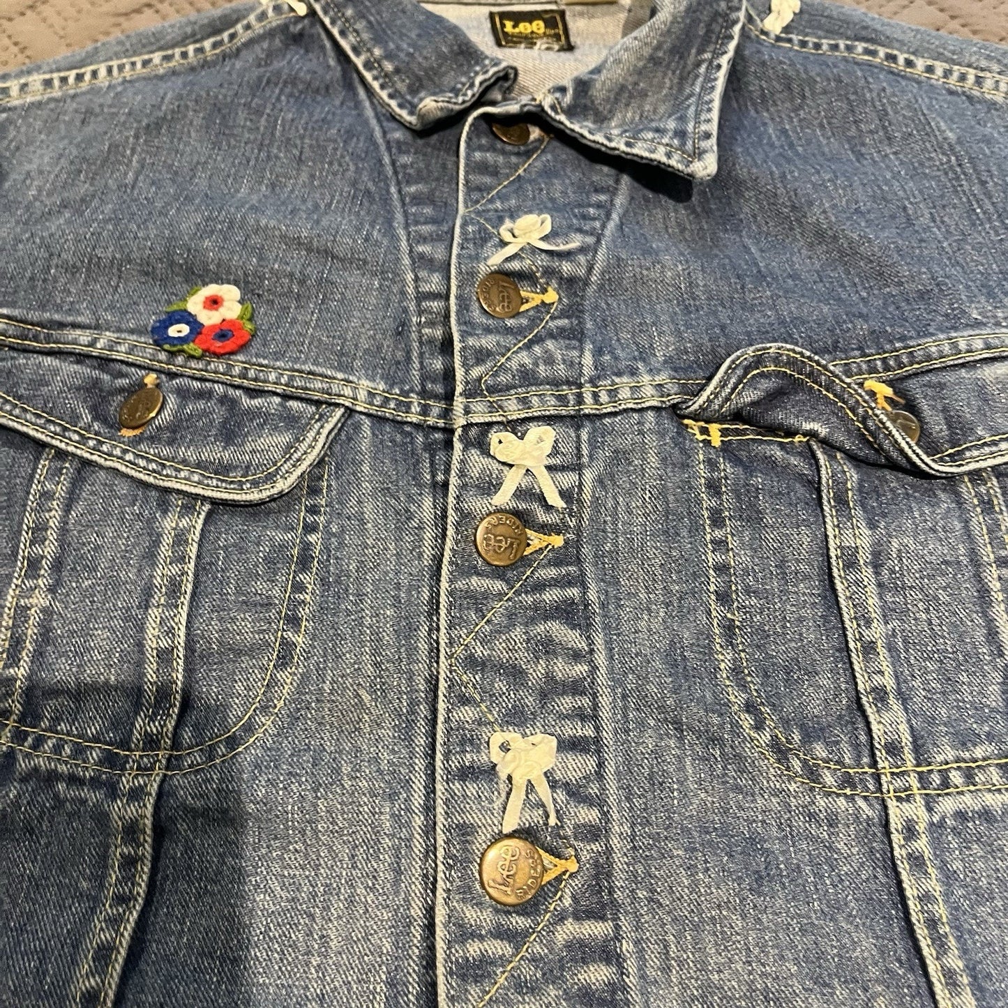 Vtg Lee Sanforized Women's M lace applique blue union made denim jacket